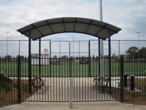 Curved Shelter – Moreland