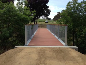 BrownsWaterHoleFootbridge-IMG_1